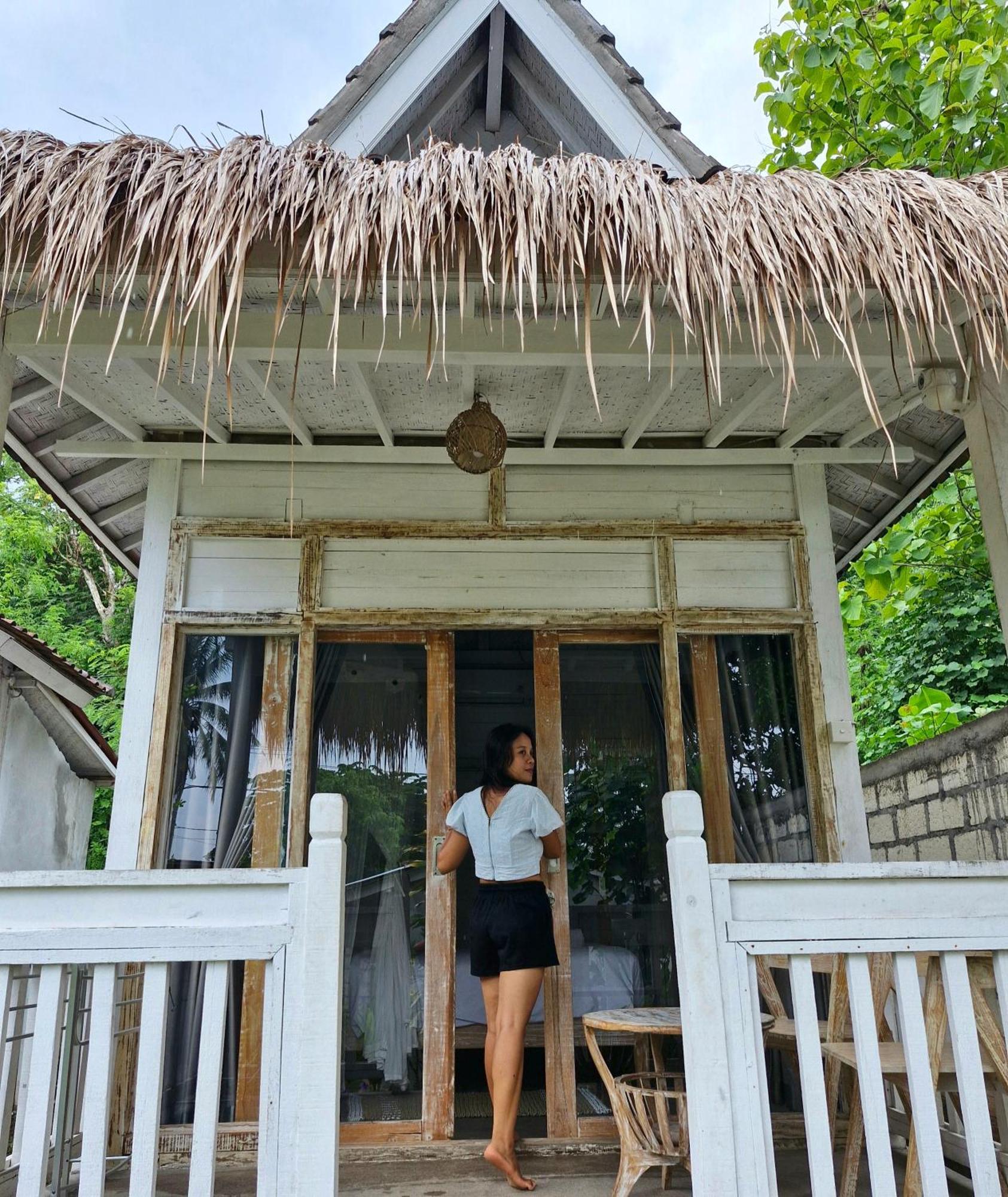 The Layar Homestay Batununggul Exterior photo